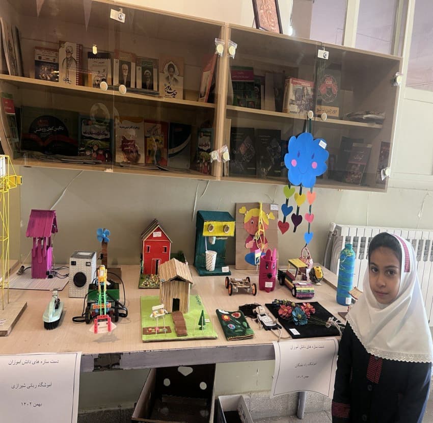 نمایشگاه دهه فجر